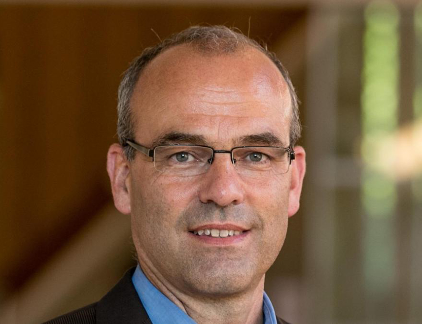 БЕРЛИН, 10. НОВЕМБРА /СРНА/ - Члан парламентарне групе Алтернатива за Њемачку /АфД/ у Бундестагу Рајнер Ротфус изјавио је да сматра своју предстојећу посјету Русији као мисију спречавања ескалације у односима са Москвом и нагласио да се не плаши критика јавности због те мирне неформалне дипломатије.