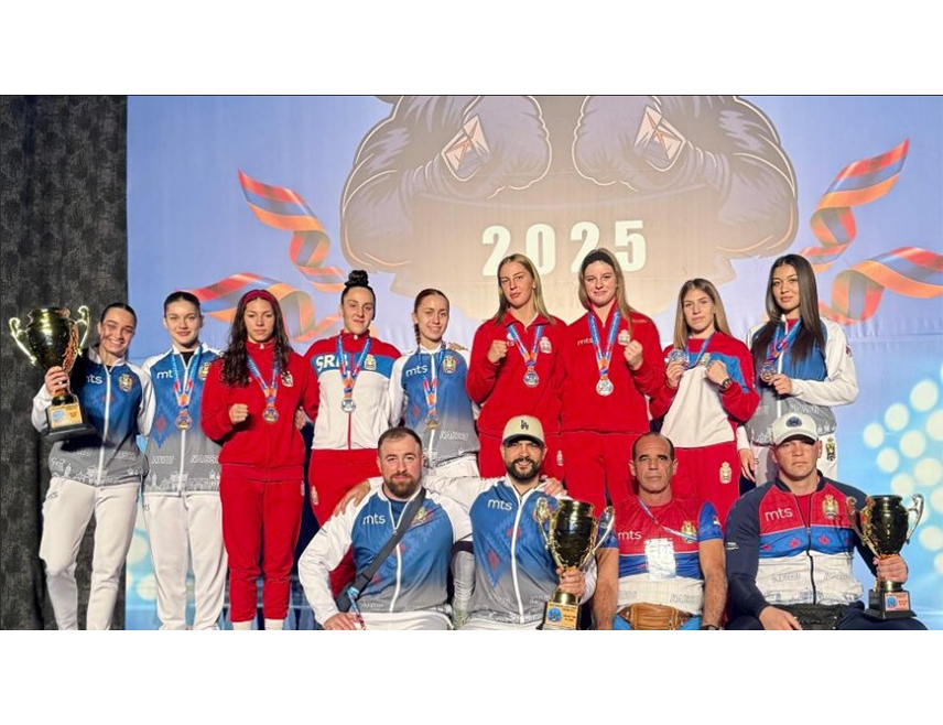 ЈЕРЕВАН, 10. ОКТОБРА /СРНА/ - Репрезентативка Србије у боксу Сара Ћирковић из Братунца освојила је нову титулу на Европском првенству за млађе сениоре и Јеревану и тиме Србији и Републици Српској донијела пето европско злато.