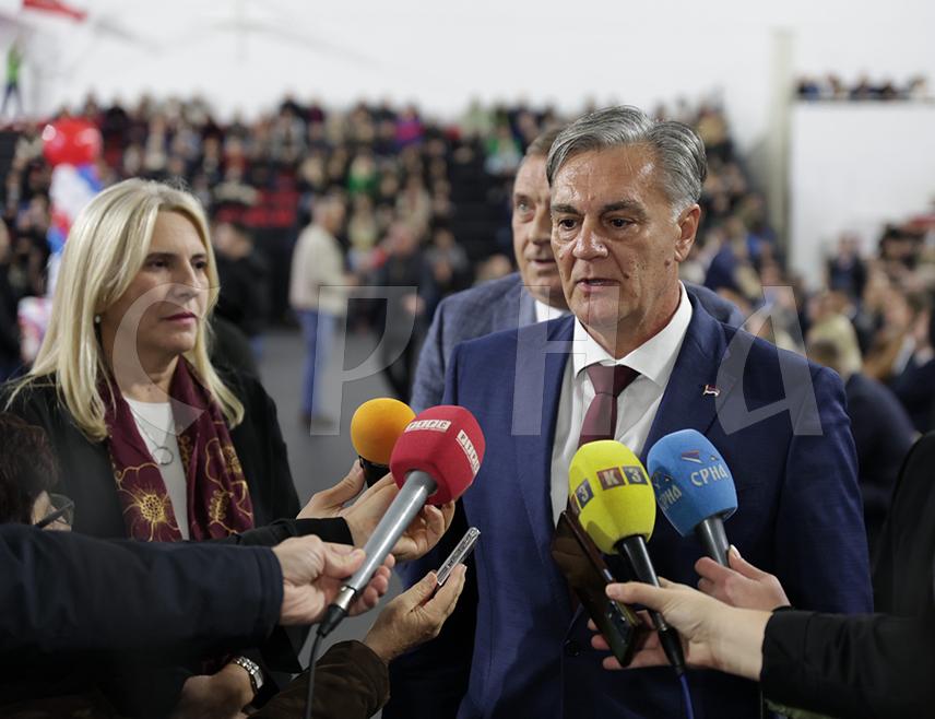 КАРАН: ЧУВАМО И БРАНИМО СРПСКУ СВИМ СРЦЕМ