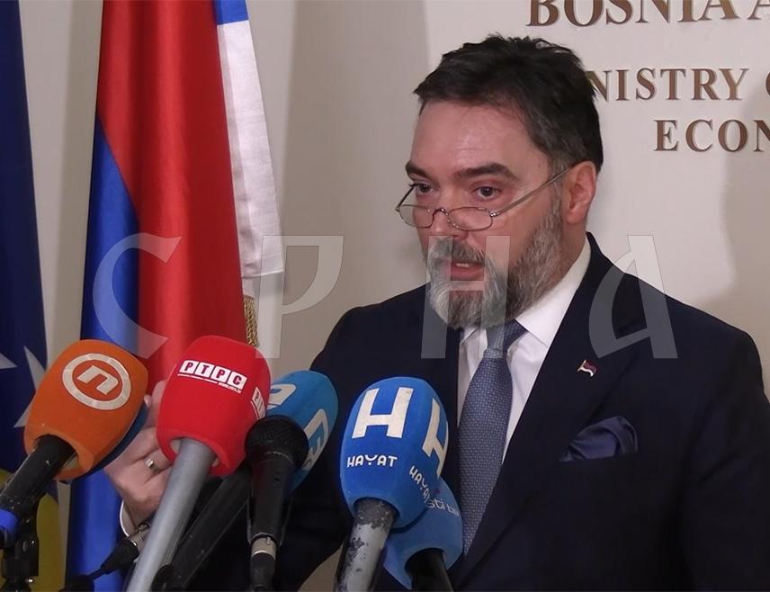 ISTOČNO SARAJEVO, NOVEMBER 12 /SRNA/ - The new procedure initiated by the Central Election Commission /CEC/ of BiH against SNSD President Milorad Dodik represents additional pressure on the SNSD, the Serb people, and Republika Srpska, stated SNSD Presidency member Staša Košarac.