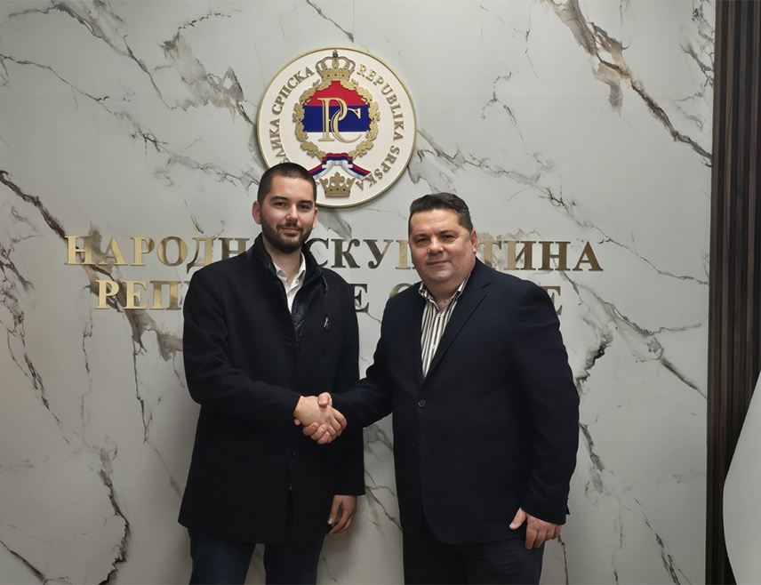 БАЊАЛУКА, 12. НОВЕМБРА /СРНА/ - Предсједник Народне скупштине Републике Српске Ненад Стевандић подржао је иницијативе Мреже младих агропредузетника Српске, нагласивши да је останак младих у руралним подручјима један од кључних приоритета Српске.