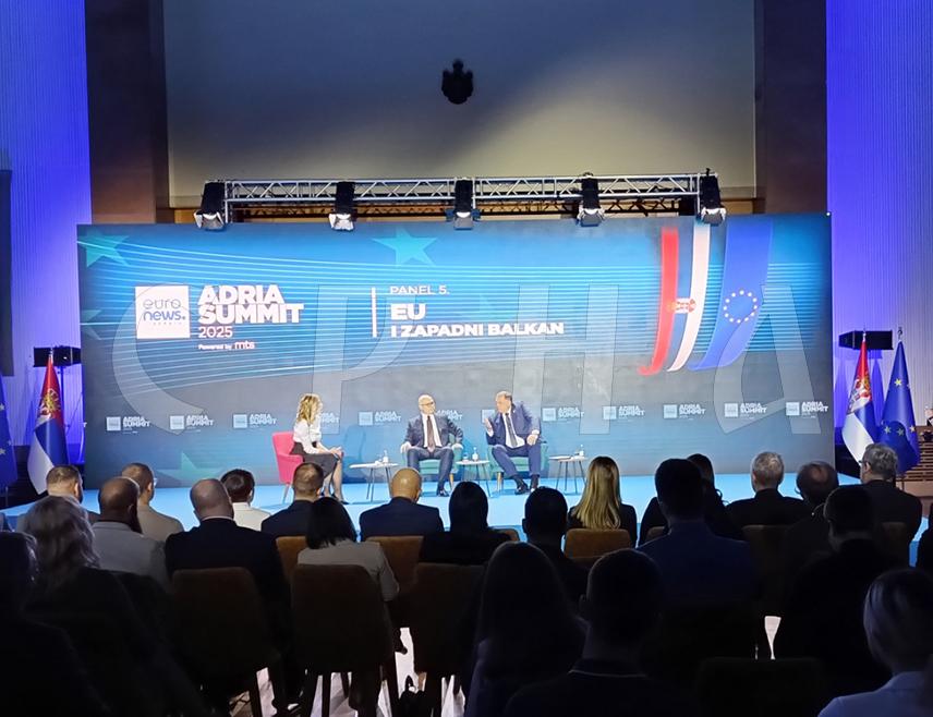 BELGRADE, NOVEMBER 12 /SRNA/ – The leader of the SNSD Milorad Dodik, stated this evening that the relations between Republika Srpska and Serbia are excellent, emphasizing that there are no outstanding issues between the two.