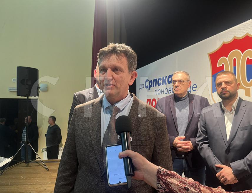 КОЗАРСКА ДУБИЦА, 12. НОВЕМБРА /СРНА/ - Кандидат Српске демократске странке /СДС/ за предсједника Републике Српске Бранко Блануша рекао је вечерас у Козарској Дубици да Српска мора да заштити националне интересе.