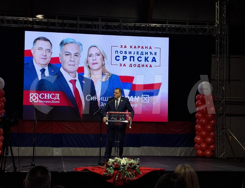 ЧЕЛИНАЦ, 12. НОВЕМБРА /СРНА/ - Предсједник СНСД-а Милорад Додик позвао је вечерас грађане Челинца да на пријевременим предсједничким изборима подрже кандидата СНСД-а Синишу Карана који је бори за Српску и гарантује јој мир.