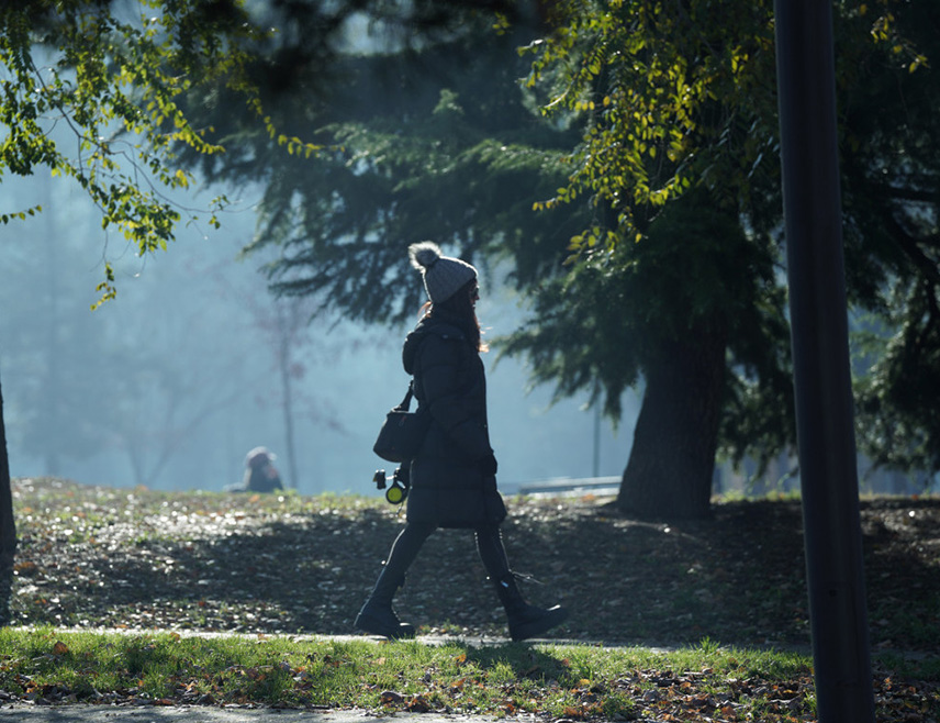 БИЈЕЉИНА, 13. НОВЕМБРА /СРНА/ - У Републици Српској и Федерацији БиХ /ФБиХ/ данас ће бити претежно сунчано и топло, док се током ноћи очекује наоблачење од југозапада у Крајини, а у осталим крајевима углавном ведро.