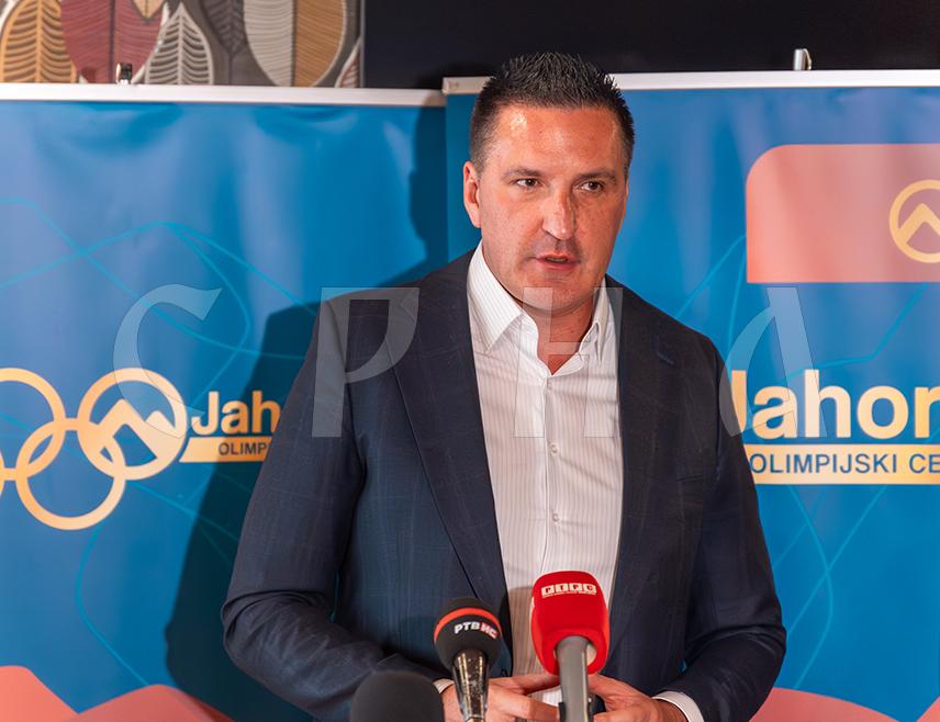 ЈАХОРИНА, 14. НОВЕМБРА /СРНА/ - Предсједник Надзорног одбора Олимпијског центра "Јахорина" Недељко Елек истакао је да је пословање Олимпијског центра стабилизовано, као и да су исплаћене све плате радницима.