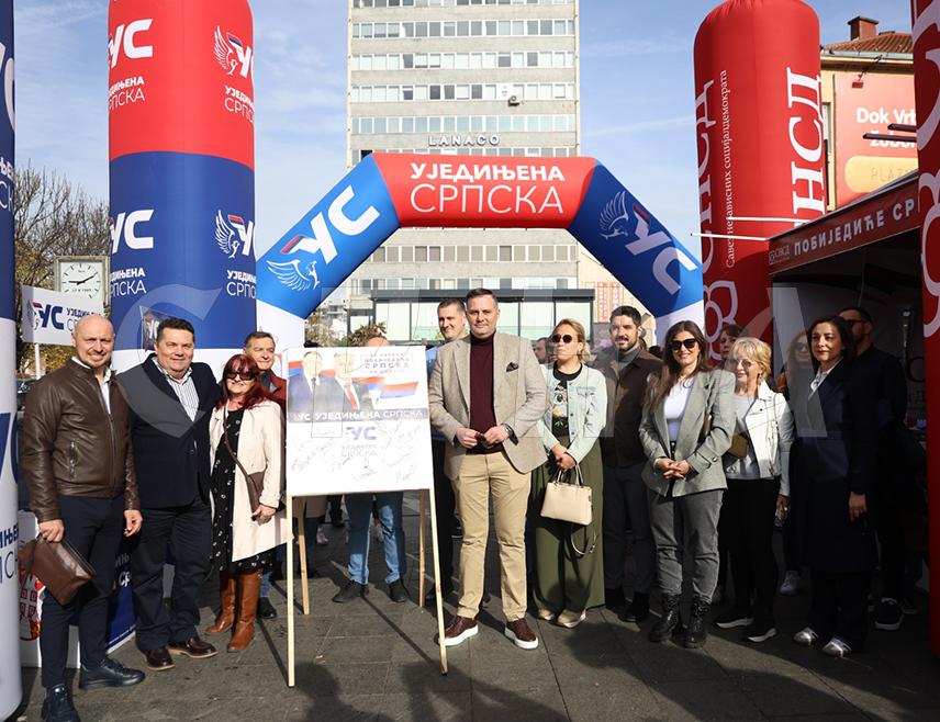 БАЊАЛУКА, 15. НОВЕМБРА /СРНА/ - Предсједник Уједињене Српске Ненад Стевандић рекао је да ова странка подржава Синишу Карана за предсједника Републике Српске на пријевременим изборима, те да је вријеме да се Кристијану Шмиту пошаље јасна порука да иде одавде.