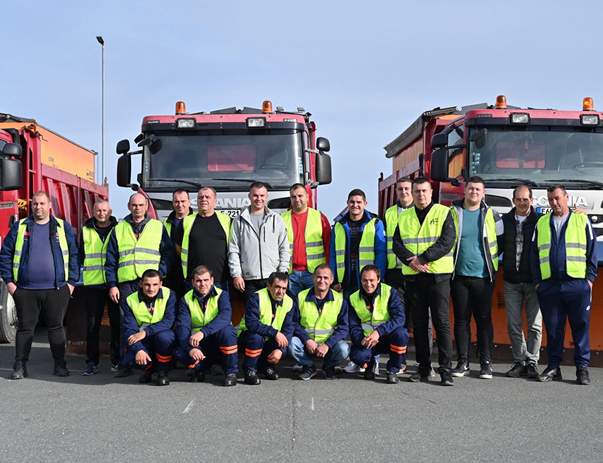 БАЊАЛУКА, 15. НОВЕМБРА /СРНА/ - Зимска служба "Аутопутева Републике Српске" од данас званично започиње рад и у приправности ће бити до 15. марта.