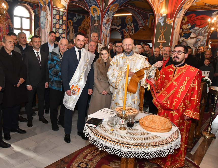 ИСТОЧНО САРАЈЕВО, 16. НОВЕМБРА /СРНА/ - Храм Светог великомученика Георгија у Миљевићима, у Источном Новом Сарајеву, прославио је данас крсну славу - Ђурђиц.