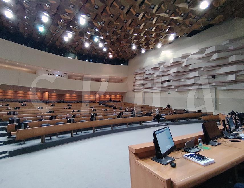 САРАЈЕВО, 17. НОВЕМБРА /СРНА/ - Представнички дом Парламентарне скупштине БиХ усвојио је данас Приједлог закона о буџету институција и међународних обавеза БиХ за ову годину у износу од 1,5 милијарди КМ.