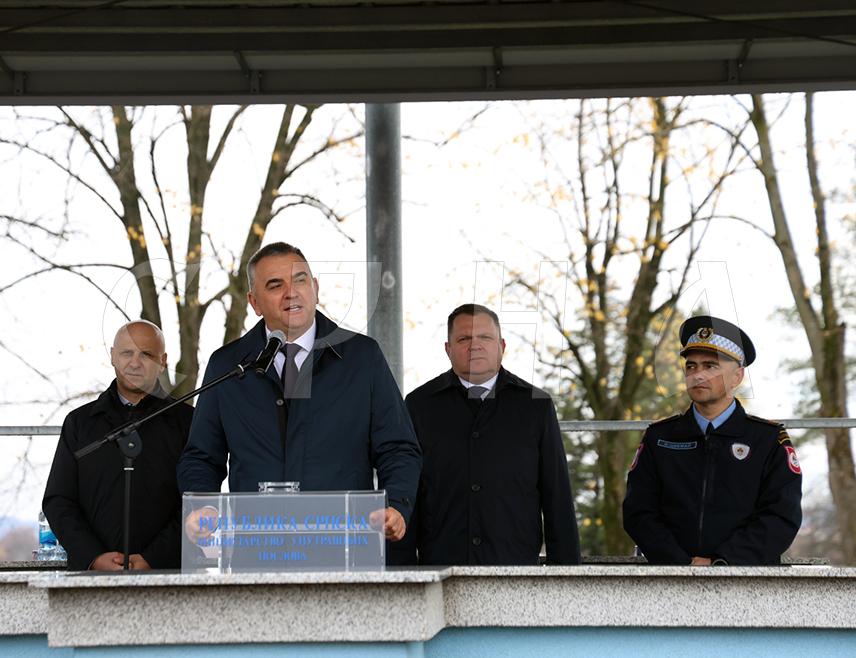 БАЊАЛУКА, 18. НОВЕМБРА /СРНА/ - Премијер Републике Српске Саво Минић истакао је данас да полицијска професија подразумијева и вјештину и патриотизам, те да Влада и Српска вјерују у припаднике Министарства унутрашњих послова /МУП/ Републике Српске, који представљају сигурност у овим тешким временима.