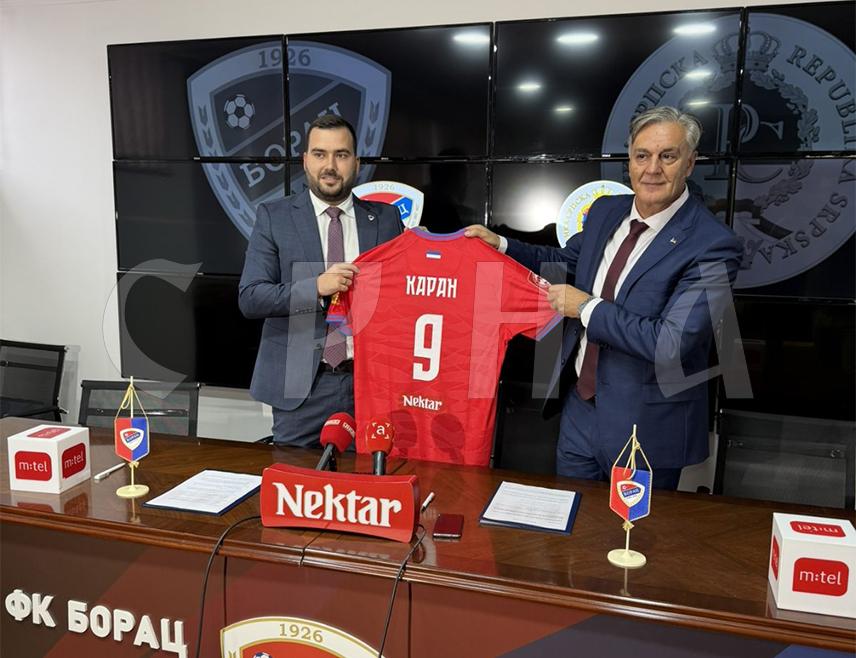 БАЊАЛУКА, 19. НОВЕМБРА /СРНА/ - Миистар за научнотехнолошки развој и високо образовање Синиша Каран и потпредсједник бањалучког Фудбалског клуба "Борац" Богољуб Зељковић потписали су данас меморандум о сарадњи који предвиђа још већа улагања и боље услове за овај клуб како би постизао врхунске резултате.
