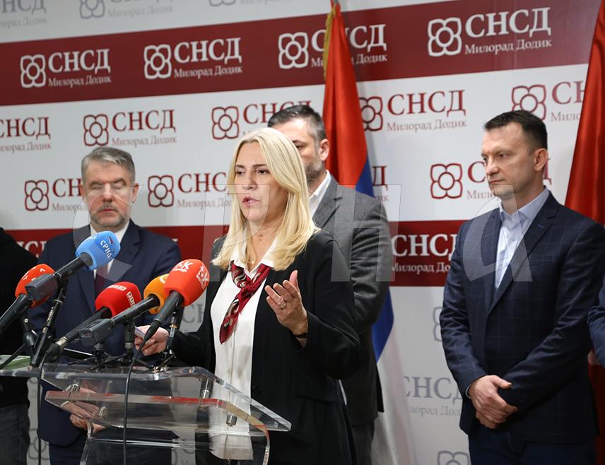 БАЊАЛУКА, 19. НОВЕМБРА /СРНА/ - Потпредсједник СНСД-а Жељка Цвијановић поручила је да ова партија у Бањалуци биљежи одличне резултате, што ће у недјељу, 23. новембра,  на пријевременим изборима за предсједника Републике Српске бити показано.