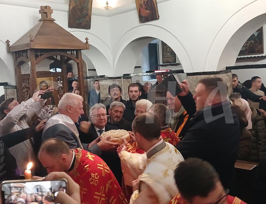 SARAJEVO, NOVEMBER 21 /SRNA/ – The Old Orthodox Church in Baščaršija, Sarajevo, has celebrated its patron saint day – Aranđelovdan/Archangel Michael today, in the presence of a large number of believers.
