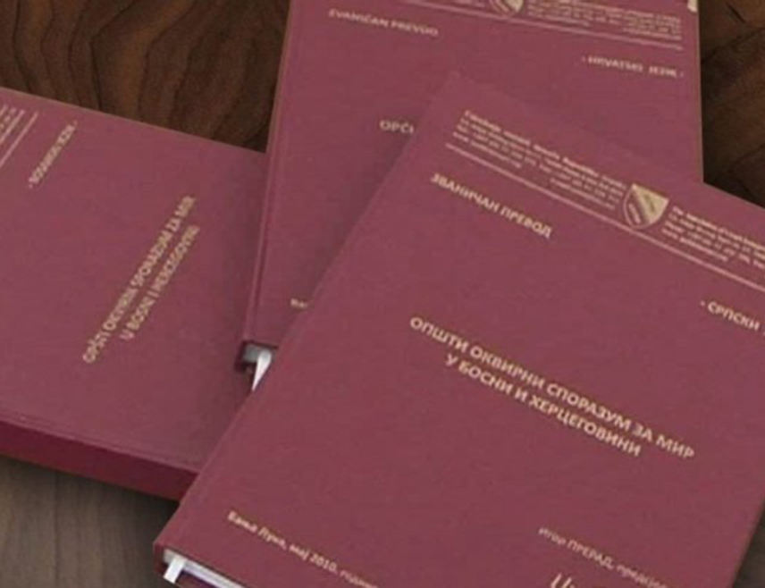 БиХ је 30 година на ломачи. Ватру је по потреби подстицао и одржавао колективни Запад путем специјалних и високих представника и, наравно појединих амбасадора који су рушили Дејтонски споразум, спроводећи своје интересе, не водећи рачуна о Србима, Хрватима и Бошњацима који су прхватили Дејтон као једини Устав