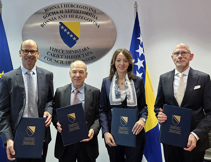 САРАЈЕВО, 21. НОВЕМБРА /СРНА/ - У Сарајеву је данас потписано писмо намјере које представља службену подршку настојањима да се БиХ постепено укључи у Евротрансплант - међународну мрежу која годишње координише више од 7.000 трансплантација.