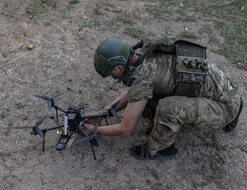 МОСКВА, 22. НОВЕМБРА /СРНА - РИА Новости/ - Двије особе погиуле су у украјинском нападу дроновима на индустријске објекте у Самарској области, а двије су повријеђене, рекао је гувернер Вјачеслав Федоришчев.