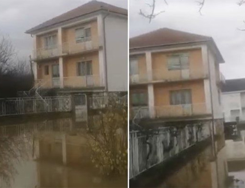 СКОПЉЕ, 22. НОВЕМБРА /СРНА/ - У два села у општини Расен поплављено је више од 50 кућа због изливања ријека Болнска и Источка усљед обилних падавина, саопштио је Цивилно-метеоролошки центар.