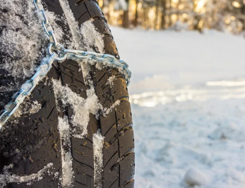 ИСТОЧНО САРАЈЕВО, 22. НОВЕМБРА /СРНА/ - Теретни саобраћај се одвија преко Романије, а проходни су о сви магистрални и регионални путеви на подручју Сарајевско-романијске и Горњодринске регије, изјавио је Срни технички директор у "Романијапутевима" Драган Булошчић.