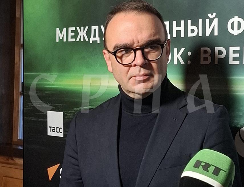 МЕЋАВНИК, 22. НОВЕМБРА /СРНА/ - Руска Федерацијa је и те како досљедна у примјени Дејтонског мировног споразума онако како је написан и усвојен прије 30 година и руска подршка је веома важна, рекао је амбасадор БиХ у Србији Александар Врањеш.