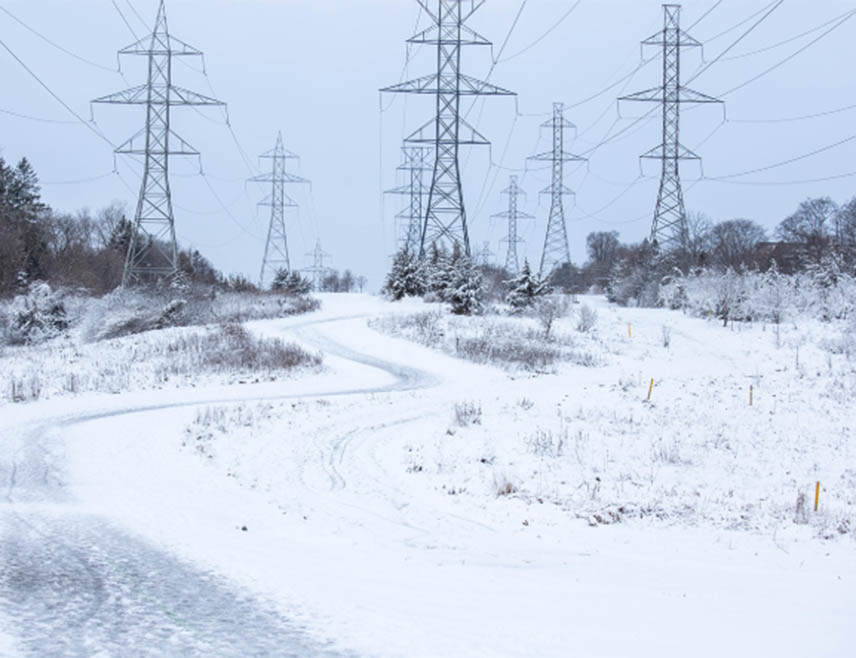 ЈЕЗЕРО, 22. НОВЕМБРА /СРНА/ - Општина Језеро и даље нема електричне енергије након што су ово подручје захватиле обилне сњежне падавине, рекла је начелник Снежана Ружичић.