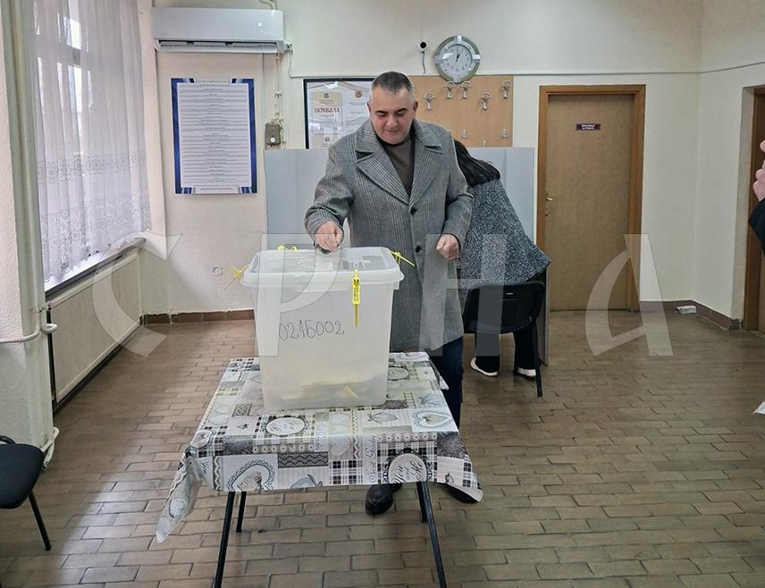 ŠAMAC, NOVEMBER 23 /SRNA/ – Prime Minister of Republika Srpska Savo Minić said that all those who recognized the current political moment and the need for national unity turned out for today’s snap presidential election.