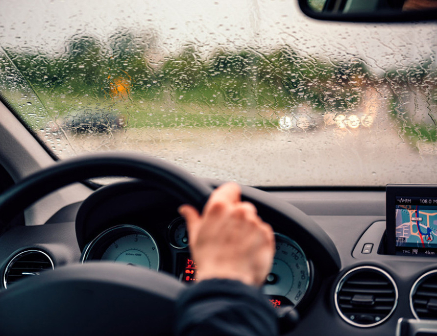 САРАЈЕВО, 24. НОВЕМБРА /СРНА/ - У Републици Српској и Федерацији БиХ сутра се очекује облачно вријеме са кишом, у Херцеговини са обилним падавинама, уз дневну температуру ваздуха до 18 степени Целзијусових.