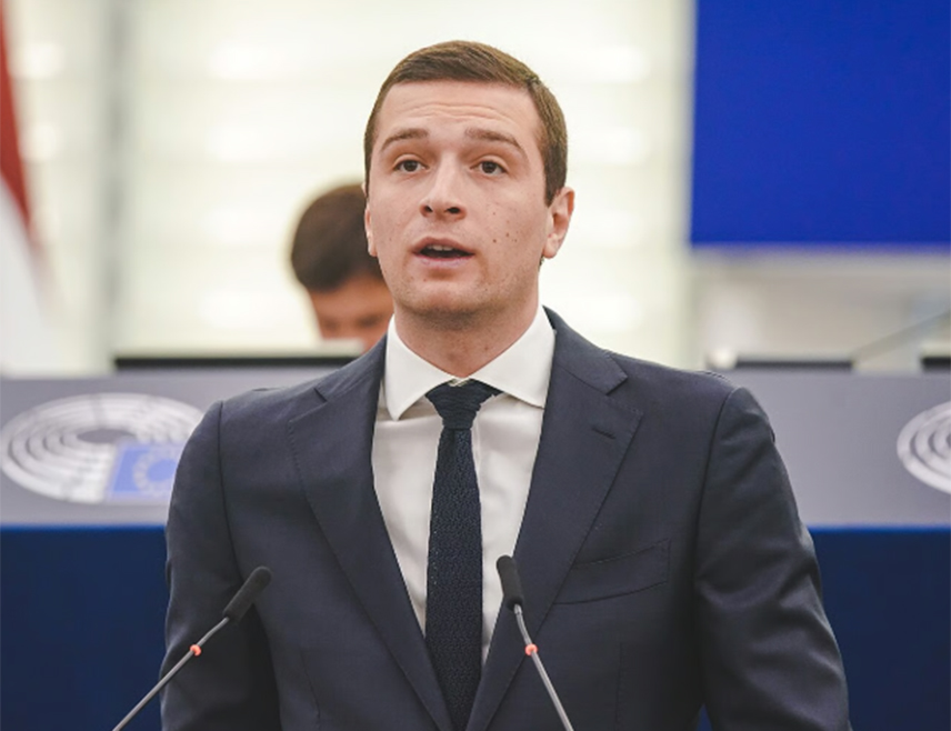 БИЈЕЉИНА, 25. НОВЕМБРА /СРНА/ - Млада нада деснице Жордан Бардела /30/, лидер Националног фронта, могао би постати нови предсједник Француске - показују анкете.