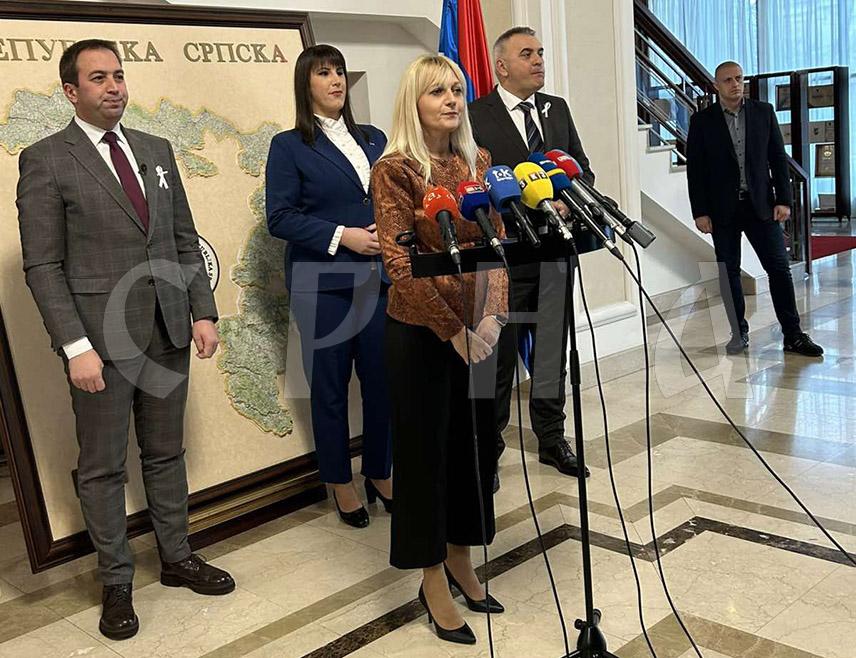 БАЊАЛУКА, 25. НОВЕМБРА /СРНА/ - Министарство породице, омладине и спорта Републике Српске од 2012. године свакодневно ради на превенцији насиља над женама, а циљ је да Српска поново буде лидер када је ријеч о законској регулативи која се тиче  заштите жена жртава насиља у породици, изјавила је ресорни министар Селма Чабрић.