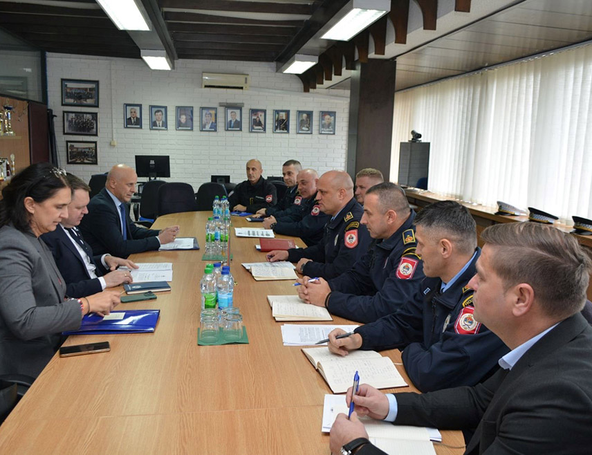 БАЊАЛУКА, 26. НОВЕМБРА /СРНА/ - Стање безбједности на подручју Полицијске управе Бијељина оцијењено је као задовољавајуће на данашњем састанку министра унутрашњих послова Републике Српске Жељка Будимира и директора Полиције Синише Кострешевића са руководством Управе.