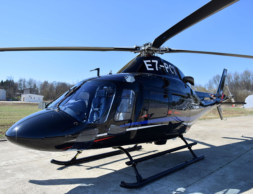 БАЊАЛУКА, 26. НОВЕМБРА /СРНА/ - Управа за ваздухопловство Министарства унутрашњих послова /МУП/ Републике Српске данас је успјешно реализовала хитан ваздушни медицински транспорт пацијенткиње из Зворника до Универзитетског клиничког центра у Бањалуци, гдје јој је омогућен хитан наставак специјалистичког третмана, изјавио је Срни начелник Управе Бобан Кустурић.