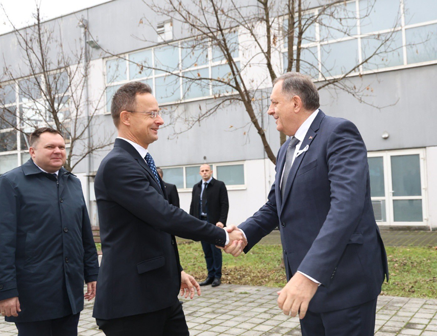 BANJA LUKA, NOVEMBER 27 /SRNA/ – SNSD Leader Milorad Dodik emphasizes that the struggle of Hungary's Minister of Foreign Affairs Péter Szijjártó for the sovereignty of European nations, against bureaucratized and imposed policies, is the same struggle that Republika Srpska is fighting.