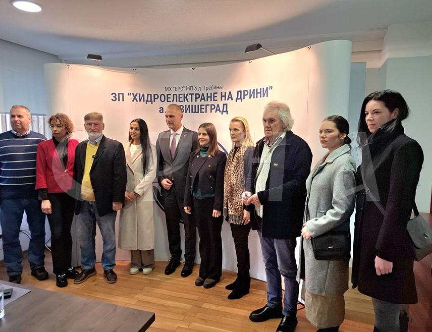 VIŠEGRAD, NOVEMBER 28 /SRNA/ – The director of Hydroelectric Plants /HE/ on the Drina Nedeljko Perišić has said that over its 36 years of operation, the company has produced 33,000 gigawatt-hours of electricity, and announced significant investment projects as well as preparations for a major revitalization of the facility.