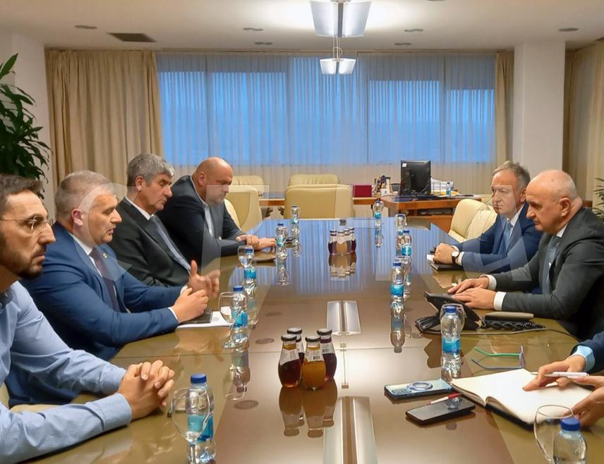 BANJA LUKA, NOVEMBER 28 /SRNA/ - The Minister of Energy and Mining of Republika Srpska, Petar Đokić, stated that there will be no disruption in the supply of oil products in Republika Srpska if the Pančevo Oil Refinery halts production next week.