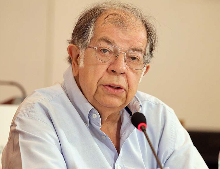 БЕОГРАД, 29. НОВЕМБРА /СРНА/ - Република Српска упливала је у мирније воде након што је на пријевременим предсједничким изборима у Републици Српској, иако није био кандидат, побиједио Милорад Додик јер је народ тако хтио, оцијенио је професор емеритус Ненад Кецмановић.