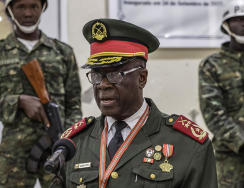 ДАКАР, 29. НОВЕМБРА /СРНА/ - Афричка унија /АУ/ суспендовала је Гвинеју Бисао из свог чланства након војног пуча, уз напомену да неће толерисати неуставне промјене у тој земљи.