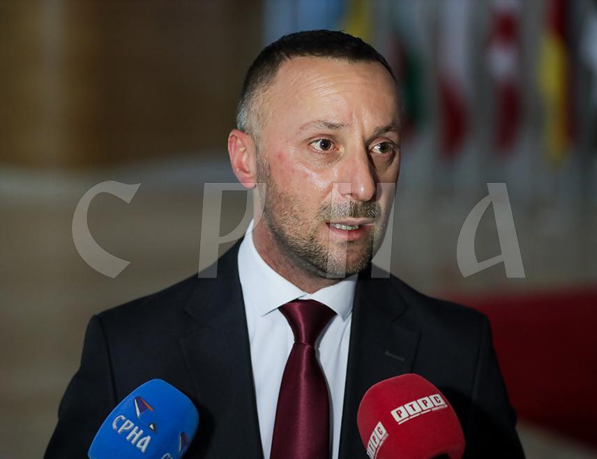 ISTOČNO SARAJEVO, NOVEMBER 29 /SRNA/ - A group of Bosniak MPs, with some additional support, is persistently, but in vain, insisting on the adoption of an anti-Dayton and unconstitutional law on so-called state property, SNSD member of the House of Representatives of the BiH Parliamentary Assembly, Milorad Kojić, stated.