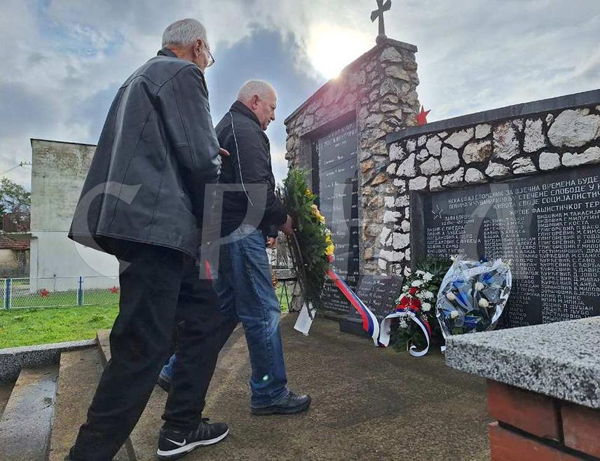 ШАМАЦ, 30. НОВЕМБРА /СРНА/ - У Српској Тишини код Шамца сутра ће бити служен парастос за 10 погинулих бораца Војске Републике Српске и три цивилне жртве Одбрамбено-отаџбинског рата, те 137 Срба страдалих у Другом свјетском рату међу којима и 10 дјеце.