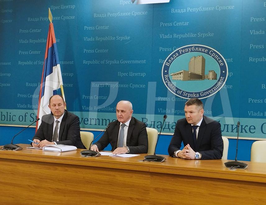 БАЊАЛУКА, 1. ДЕЦЕМБРА /СРНА/ - Министар енергетике и рударства Републике Српске Петар Ђокић изразио је наду да ће нови споразум са Словенијом у вези са Рудником и термоелектраном /РиТЕ/ "Угљевик" обуставити арбитражу у Вашингтону.