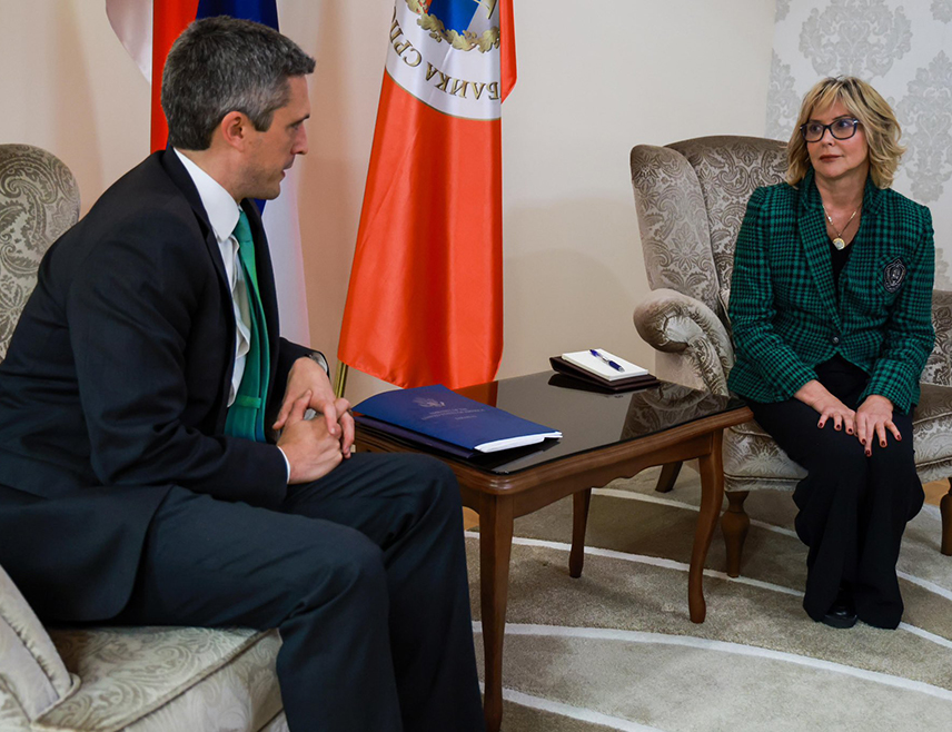 БАЊАЛУКА, 1. ДЕЦЕМБРА /СРНА/ - Вршилац дужности предсједника Републике Српске Ана Тришић Бабић нагласила је да је интерес Републике Српске да односи са САД, једним од кључних глобалних актера, буду стабилни, предвидиви и засновани на међусобном поштовању и разумијевању реалности на терену.