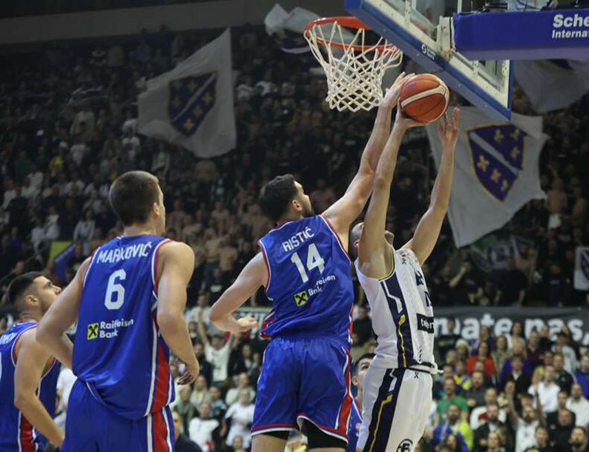 БЕОГРАД, 1. ДЕЦЕМБРА /СРНА/ - Предсједник Кошаркашког савеза Србије /КСС/ Небојша Човић изјавио је да није очекивао навалу огромне количине простаклука и вријеђања од дијела навијача на гостовању репрезентације Србије против БиХ у Сарајеву, а да је након меча добио извињење од великог броја људи.