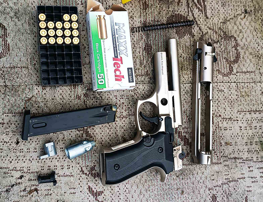 БАЊАЛУКА, 2. ДЕЦЕМБРА /СРНА/ - Три лица из Лакташа ухапшена су данас у оквиру оперативне акције "Арија", а терете се за 26 кривичних дјела против имовине, којим су починили материјалну штету од 57.500 КМ.