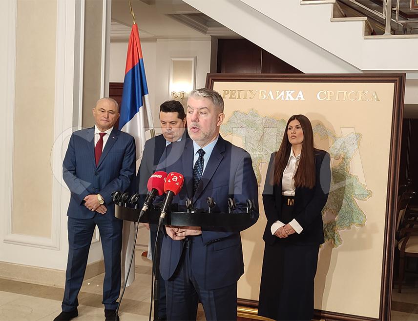 БАЊАЛУКА, 4. ДЕЦЕМБРА /СРНА/ - Министар здравља и социјалне заштите Републике Српске Ален Шеранић рекао је да је став Владе Српске да је потребно измијенити Закон о спречавању и сузбијању злоупотребе дроге у БиХ како би било омогућено да канабис буде стављен на листу строго контролисаних препарата.