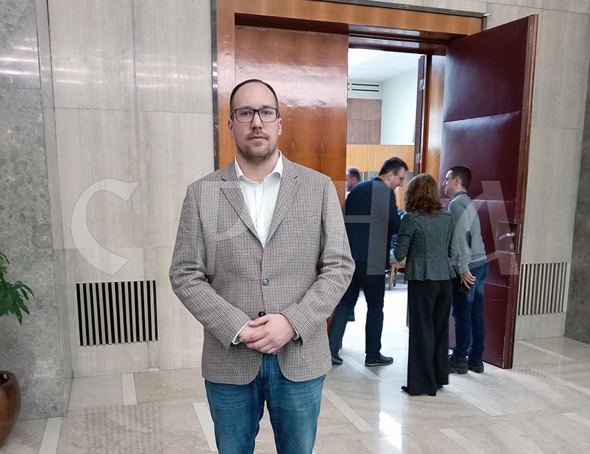 BELGRADE, DECEMBER 4 /SRNA/ – Historian of the Republika Srpska Archives Danilo Bosnić has stated today in Belgrade that the Serbs, as a heroic and long-suffering people, are fated to fail if they forget what happened to them in the 20th century, emphasizing that they must remember, fight for the truth, and oppose revisionism.