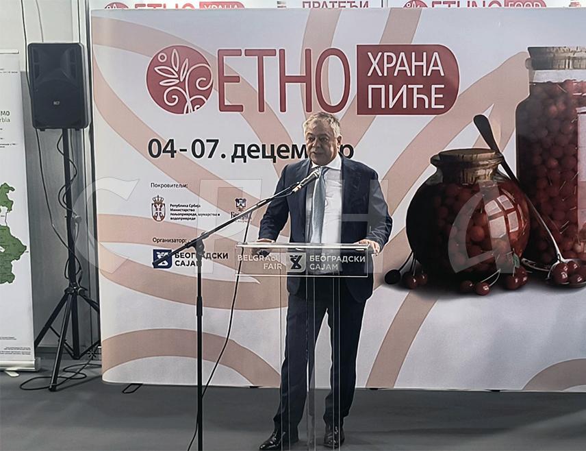 БЕОГРАД, 4. ДЕЦЕМБРА /СРНА/ - У Београду је данас отворен 19. Међународни сајам Етно храна и пиће, који је највећа смотра прозвођача традиционалних производа намијењених тржишту у Србији и Југоисточној Европи.