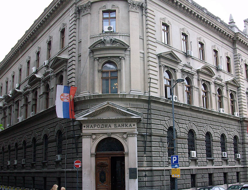 БЕОГРАД, 4. ДЕЦЕМБРА /СРНА/ - Народна банка Србије одбацила је данас као неистините и неодговорне тврдње да јој се спрема финансијски колапс због ситуације са Нафтном индустријом Србије, наводећи да неће дозволити да домаћи финансијски систем буде угрожен.