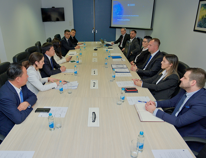 БАЊАЛУКА, 4. ДЕЦЕМБРА /СРНА/ - Инвестиционо-развојна банка /ИРБ/ Републике Српске на располагању је свима који Републику Српску сматрају пријатељском и земљом великих потенцијала, истакао је вршилац дужности директора ИРБ-а Недељко Ћорић, који је у Бањалуци угостио делегацију кинеске провинције Гансу.