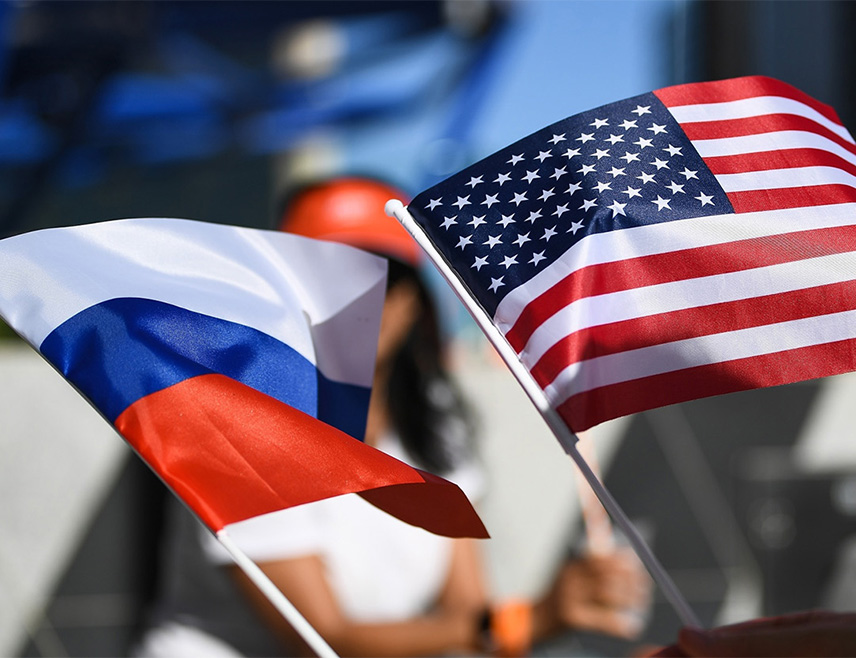 ВАШИНГТОН, 5. ДЕЦЕМБРА /СРНА - РИА Новости/ - САД врше притисак на неколико чланица ЕУ да блокирају планове за употребу замрзнутих руских средстава за финансирање кредита за Кијев, јавила је новинска агенција "Блумберг", позивајући се на изјаве неименованих европских дипломата.