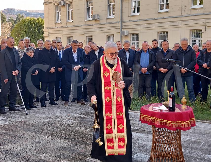 TREBINJE, DECEMBER 6 /SRNA/ – A memorial service was held today in Trebinje for the fallen members of the Republika Srpska Ministry of Interior, marking 33 years since the founding of the Third Unit of the Special Police Brigade.
