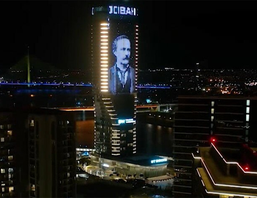 БЕОГРАД, 6. ДЕЦЕМБРА /СРНА/ - Кула Београд засијала је вечерас поводом обиљежавања дана рођења једног од највољенијих и најутицајнијих пјесника српске књижевности, Јована Јовановића Змаја.